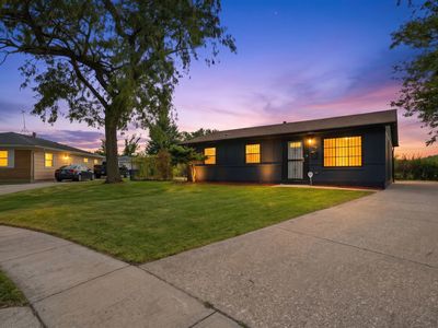 1888 Andover Ct