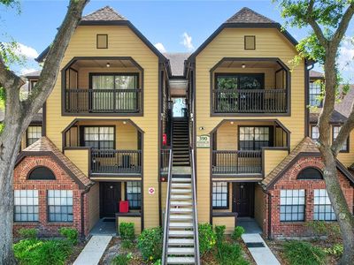 390 Woodside Dr UNIT 302