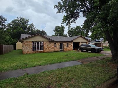 Property at 2714 Forest Oaks Cir, Norman, OK
