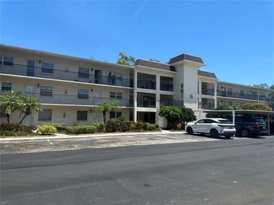 861 Maple Ct APT 104