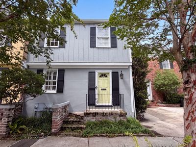 170 Queen St