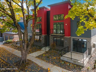 1008 E Mullan Ave