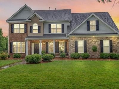 1900 Fairweather Ct