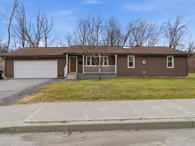 212 Dewey Street