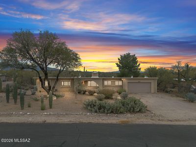 9100 E Kayenta Dr