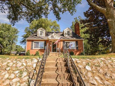 119 W 17th St