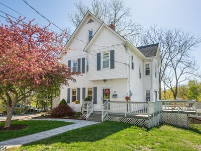 67 Ryerson Ave