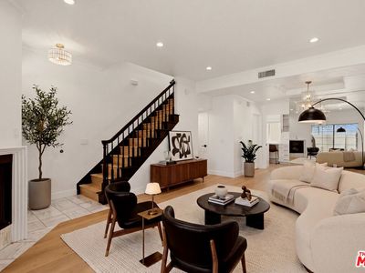 5145 Yarmouth Ave Unit 19