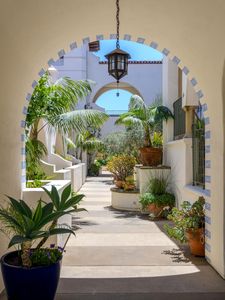 401 Chapala St APT 207