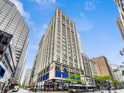 8 W Monroe St APT 1403
