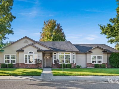 1823 E Summercove Dr