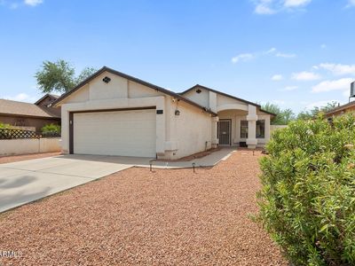 2111 E PARADISE Lane