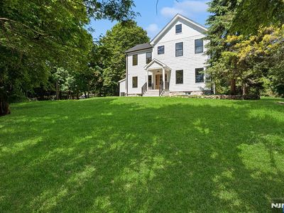 175 E Crescent Ave