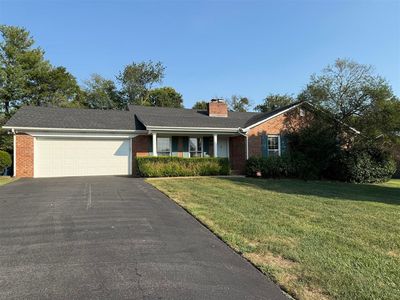 2824 Carriage Hill Dr
