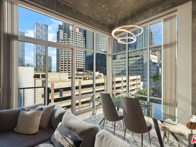 645 W 9th St APT 711
