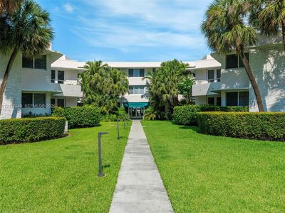 10190 Collins Ave APT 107