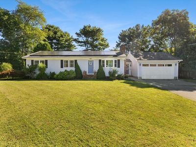 16 Green Meadow Dr