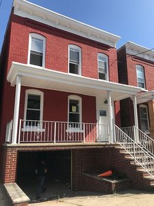 21 W 16th St