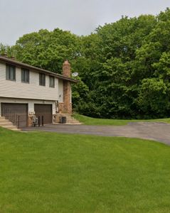 1711 Hickory Hill Dr