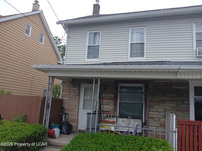 9 N Chestnut St