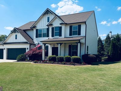 300 Ashgrove Ct