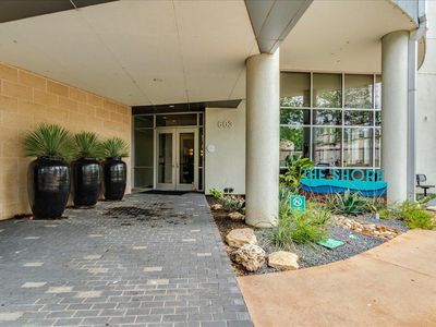 603 Davis St APT 1704