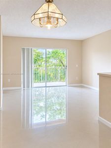 6976 SW 39th St APT G205