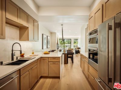 10551 Wilshire Blvd APT 403