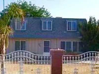 1761 E Crabtree Avenue