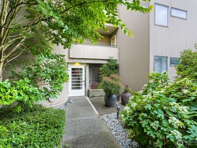 2134 Waverly Place N #103