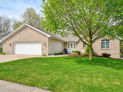 802 Woodbury Dr