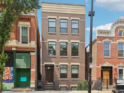 1822 S Throop St #1