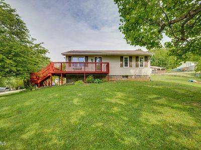 126 Country Hills Dr