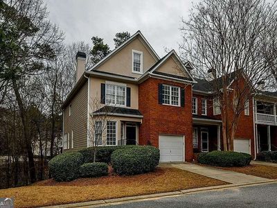 2436 Leaf Hollow Ct SE