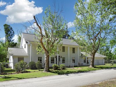 201 N Magnolia St