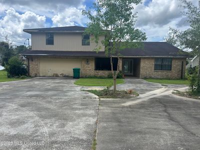 123 Peninsula Dr