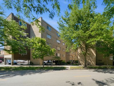 7320 N Rogers Ave APT 210