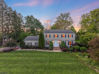 40 Delwick Ln