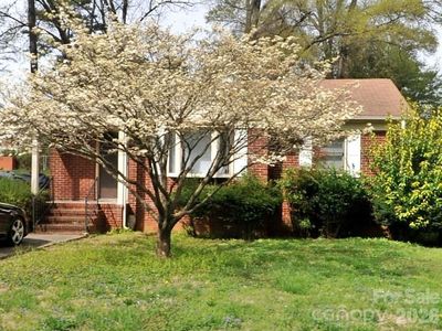 1632 Madison Ave