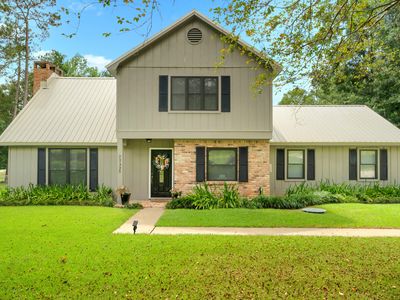 22525 Adams Dr