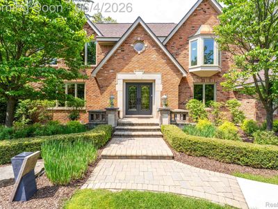 121 Grosse Pines Dr
