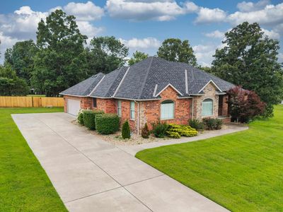 214 S Sheeks Dr