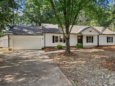 3758 Fieldcrest Cir NW