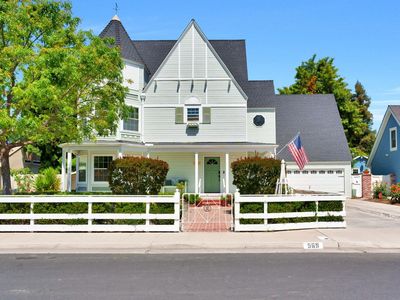 569 W Sample Ave