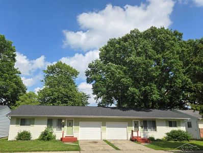 3900 Bauer Dr