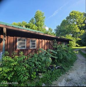 4833 Stinking Creek Rd