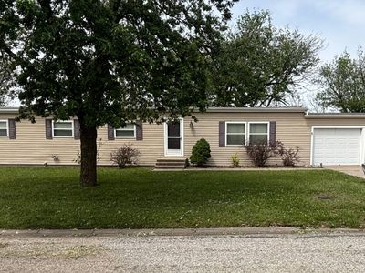 211 Floral Dr