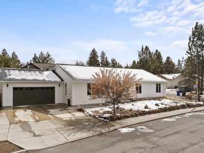 1040 SW Silver Lake Blvd