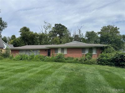 8 Wedgewood Ln