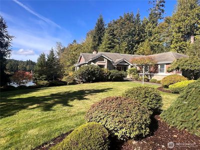 333 South Bay Lane